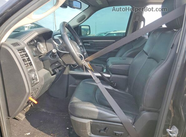 1C6RR7MT8JS129899 2018 RAM 1500 Charcoal Vista interior delantera