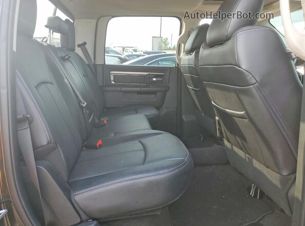 1C6RR7MT8JS129899 2018 RAM 1500 Charcoal Vista de los asientos traseros