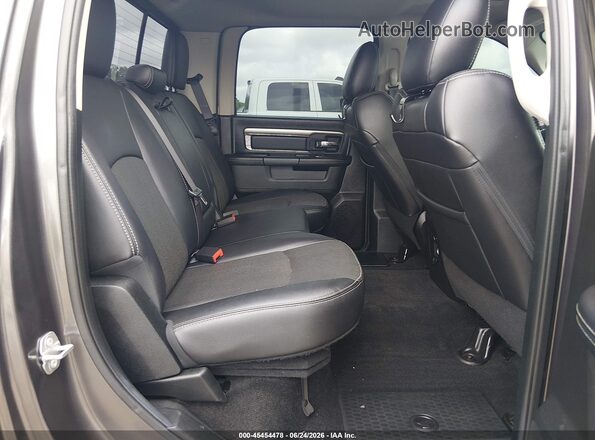 1C6RR7MT9HS859590 2017 RAM 1500 Gray Widok naklejki z numerem VIN