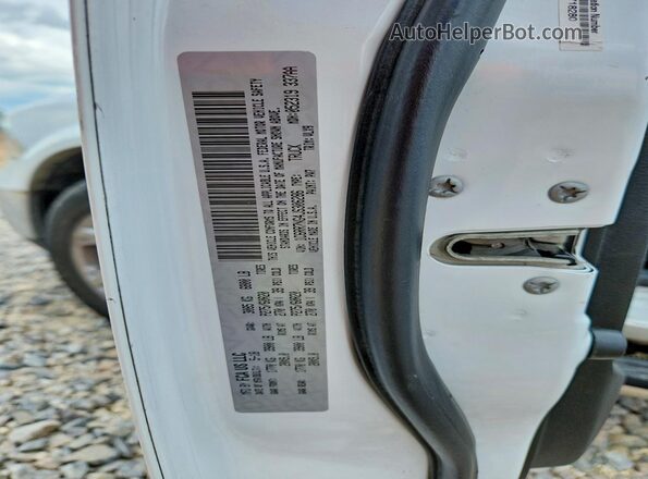 1C6RR7NG4JS306286 2018 RAM 1500 White Vista del compartimento del motor