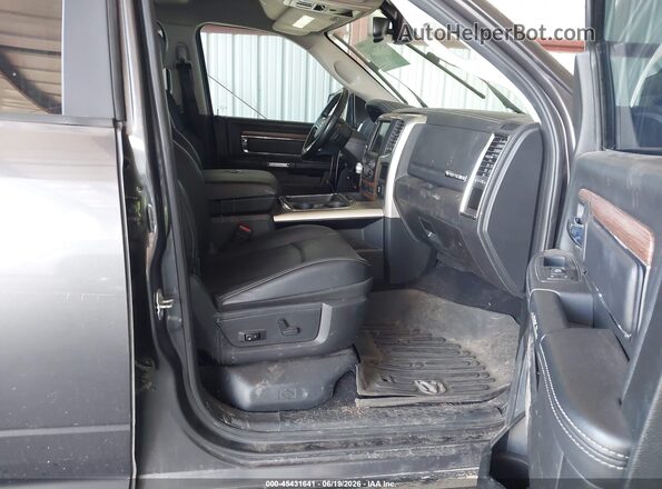 1C6RR7NM3JS338619 2018 RAM 1500 Gray Սալոնի դիմացի տեսք