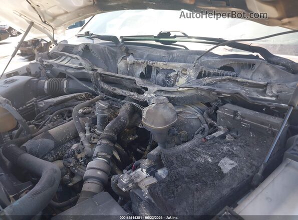 1C6RR7NM5HS558399 2017 RAM 1500 White Front view