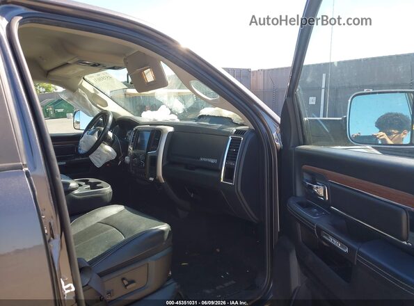 1C6RR7NM5JS352392 2018 RAM 1500 Black Vista interior delantera
