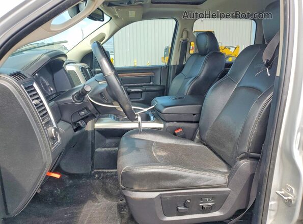 1C6RR7NM8GS185843 2016 RAM 1500 Silver Vista interior delantera