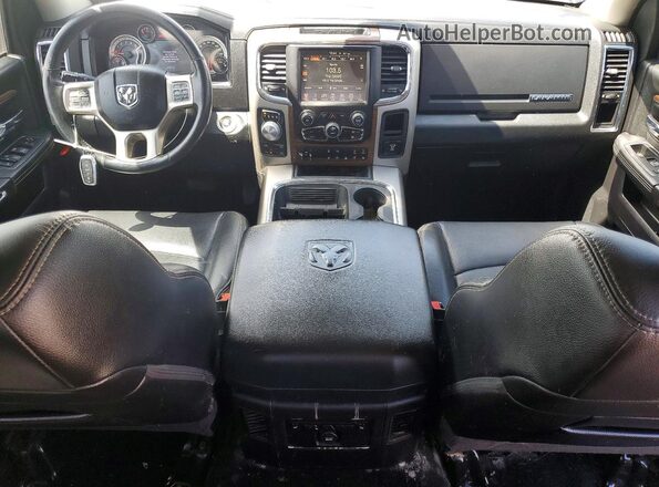 1C6RR7NM8GS185843 2016 RAM 1500 Silver Vista del salpicadero