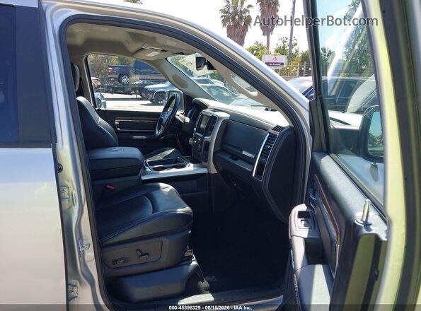 1C6RR7NM8JS355044 2018 RAM 1500 Серебряный 