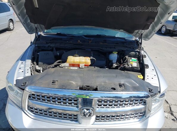 1C6RR7NM8JS355044 2018 RAM 1500 Серебряный 