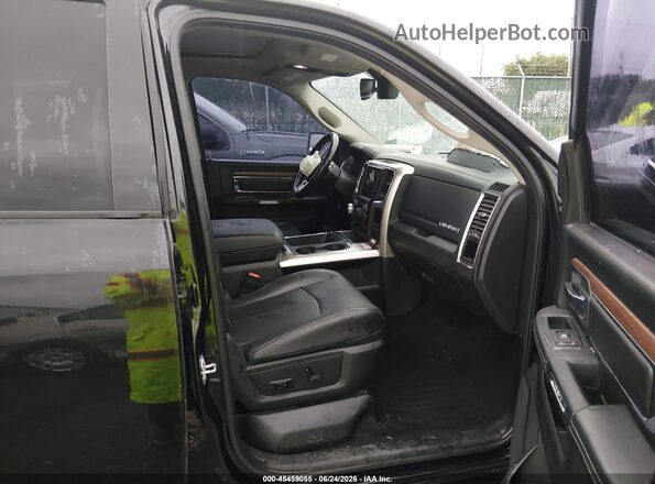1C6RR7NMXJS237951 2018 RAM 1500 Black Front interior view