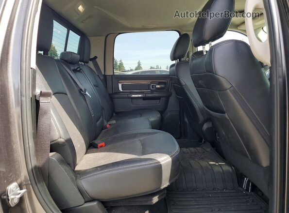 1C6RR7NT5HS734388 2017 RAM 1500 Gray Widok tylnych siedzeń