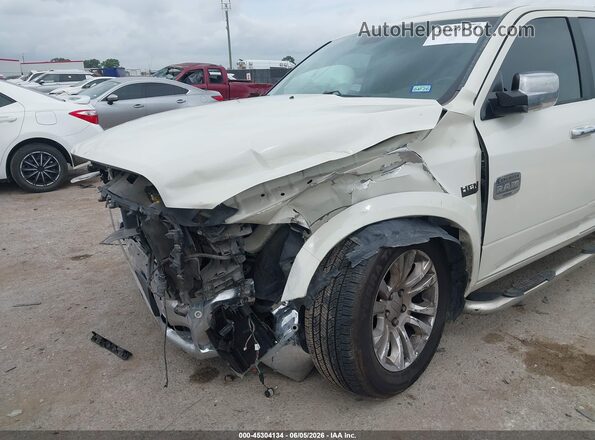 1C6RR7PT0HS599768 2017 RAM 1500 White Front view