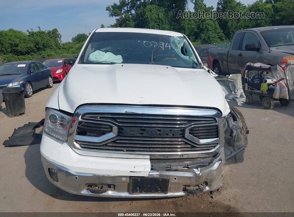 1C6RR7PT7JS200294 2018 RAM 1500 White Dashboard view