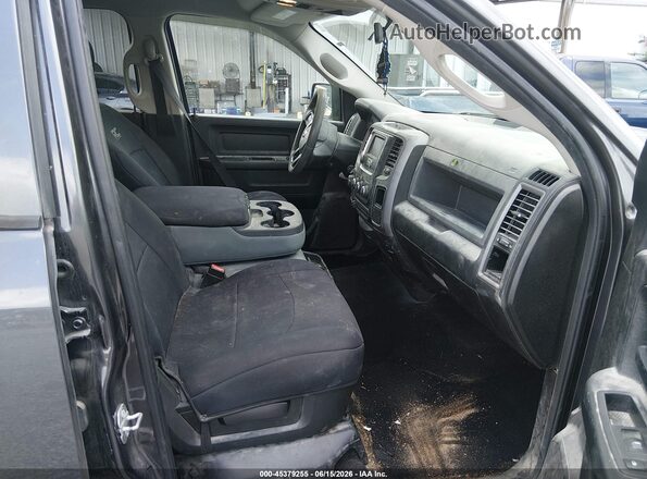 1C6RR7ST7JS282325 2018 RAM 1500 Gray Вид салону спереду