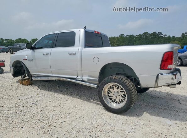 1C6RR7TM8JS274600 2018 RAM 1500 Silver Trasero izquierdo
