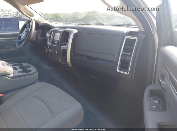 1C6RR7TT1LS106338 2020 RAM 1500 CLASSIC Gray Вид салону спереду