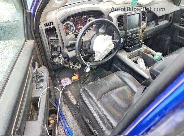 1C6RR7UT8GS166525 2016 RAM 1500 Синий Вид панели приборов