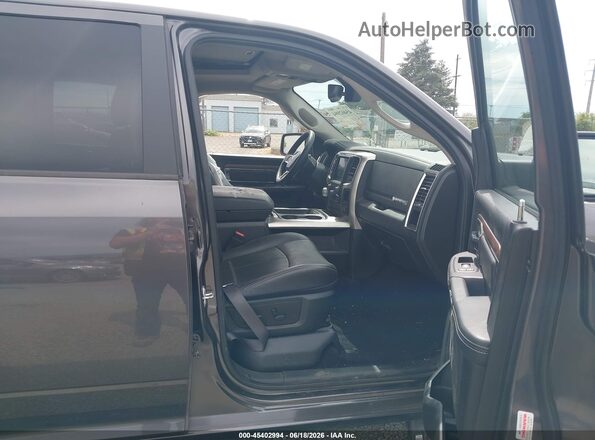 1C6RR7VM8KS704107 2019 RAM 1500 CLASSIC Gray Widok wnętrza z przodu