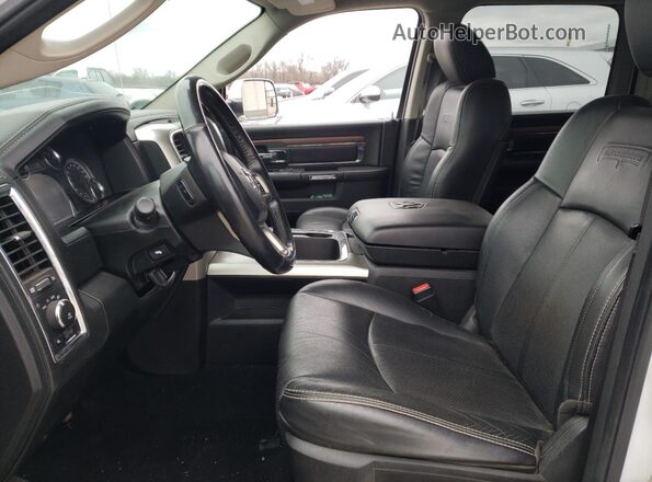 1C6RR7VT1JS291162 2018 RAM 1500 White Vista interior delantera
