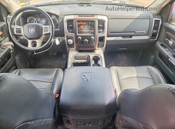 1C6RR7VT7HS559237 2017 RAM 1500 Black Vista del salpicadero