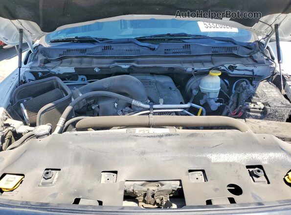 1C6RR7YT4JS101981 2018 RAM 1500 White Вид задньої частини салону
