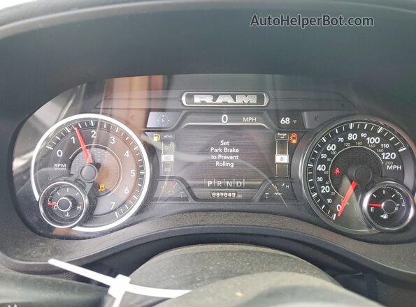 1C6RREBT0NN329476 2022 RAM 1500 Gray ხელსაწყოთა პანელის ხედი