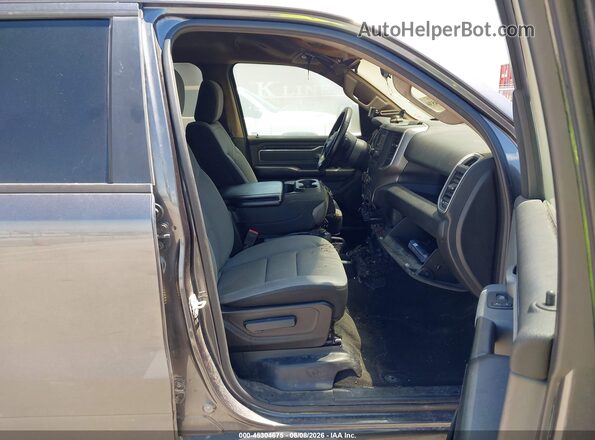 1C6RREBT1KN891706 2019 RAM 1500 Gray Սալոնի դիմացի տեսք