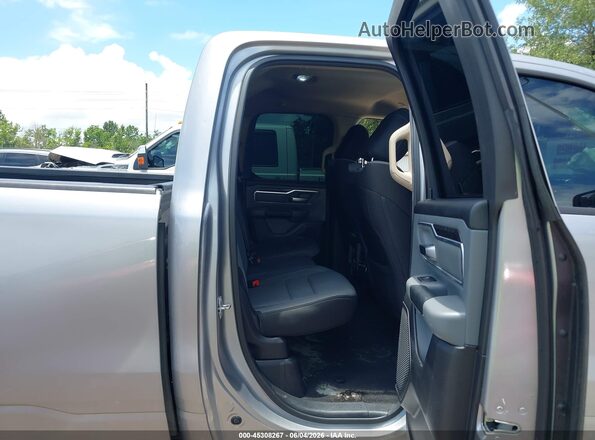 1C6RREBT2KN757433 2019 RAM 1500 Silver VIN կոդի պիտակի տեսք