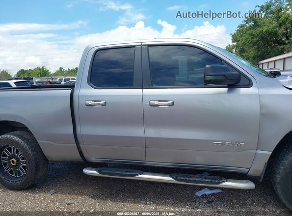 1C6RREBT2KN757433 2019 RAM 1500 Silver Սալոնի 360 աստիճան տեսք
