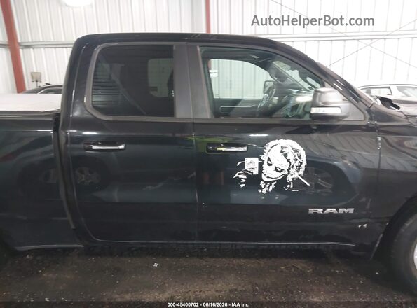 1C6RREBT6KN872018 2019 RAM 1500 Black Vista interior trasera