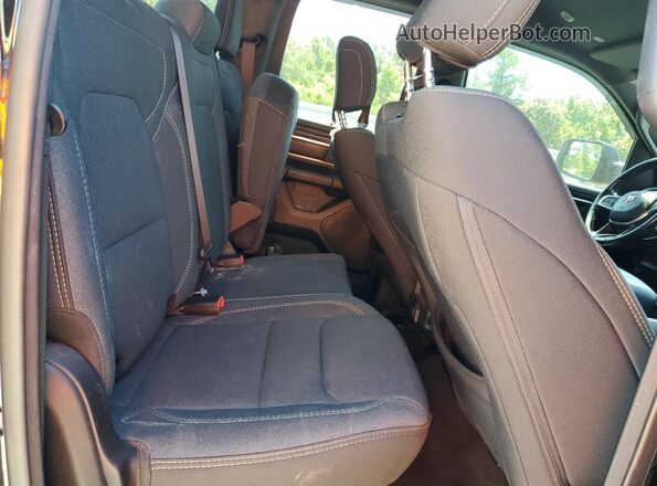 1C6RREBT6NN218656 2022 RAM 1500 Black Rear seats view
