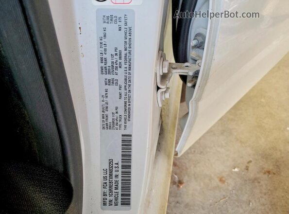 1C6RREBTXMN832253 2021 RAM 1500 White Շարժիչի բաժամունքի տեսք