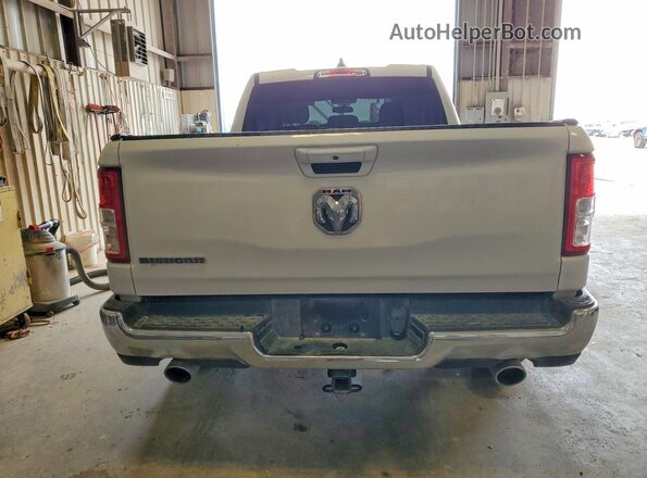 1C6RREBTXMN832253 2021 RAM 1500 White Հետևի տեսք