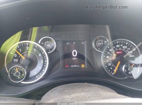 1C6RRECT8NN211528 2022 RAM 1500 White Vista de los asientos traseros