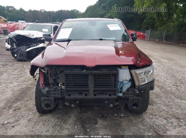 1C6RREFG2MN750630 2021 RAM 1500 Maroon Widok zestawu wskaźników