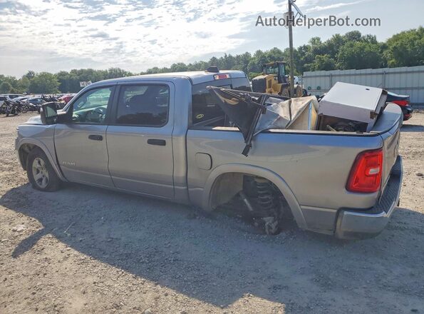 1C6RREFG2SN570013 2025 RAM 1500 Silver Trasero izquierdo