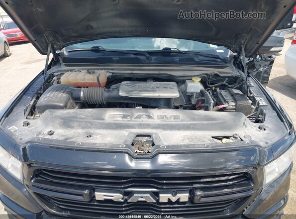 1C6RREFG5LN406580 2020 RAM 1500 Black Rear view
