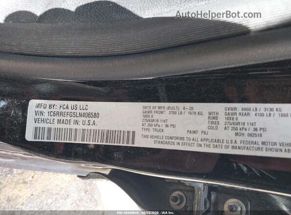 1C6RREFG5LN406580 2020 RAM 1500 Black Engine compartment view