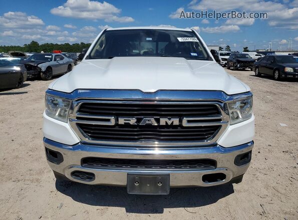 1C6RREFG7MN502163 2021 RAM 1500 White Front view