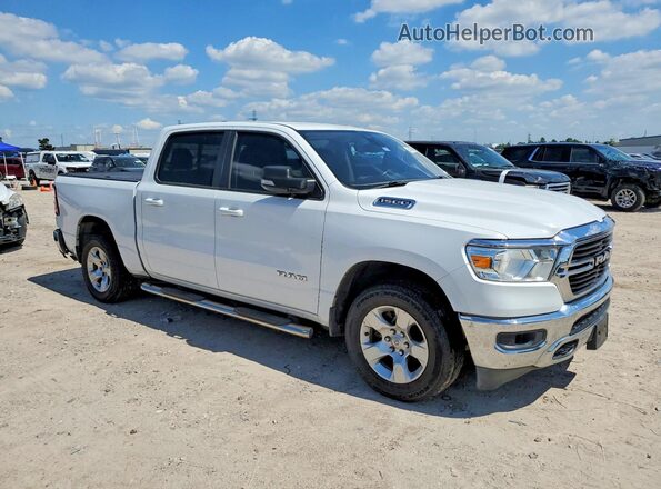 1C6RREFG7MN502163 2021 RAM 1500 White Front right