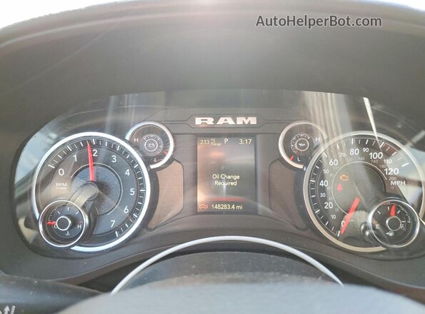 1C6RREFG7MN502163 2021 RAM 1500 White Instrument cluster view