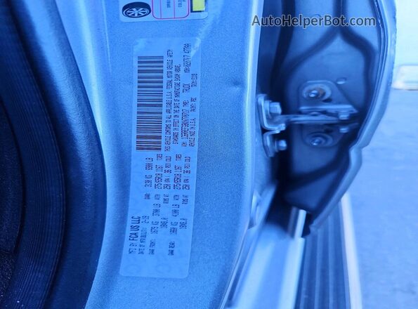 1C6RREFG8KN770717 2019 DODGE 1500 Gray Engine compartment view
