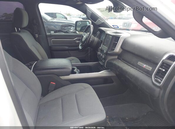 1C6RREFT0MN631231 2021 RAM 1500 Белый Вид салона спереди