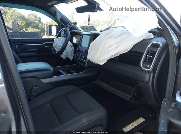 1C6RREFT1NN189948 2022 RAM 1500 Gray Vista interior delantera