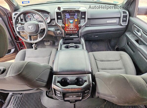 1C6RREFT2LN354029 2020 RAM 1500 Burgundy Вид панелі приладів