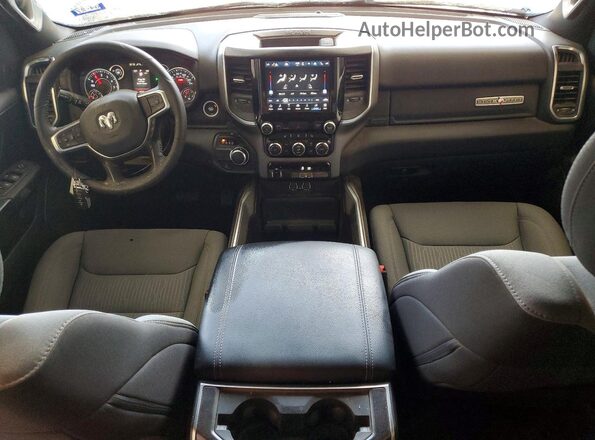 1C6RREFT4RN151975 2024 RAM 1500 Blue Dashboard view