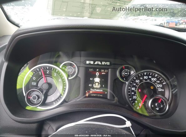 1C6RREFT6KN828367 2019 RAM 1500 White Widok tylnych siedzeń