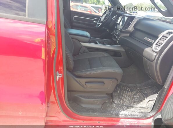 1C6RREFT6LN156831 2020 RAM 1500 Red წინა სალონის ხედი