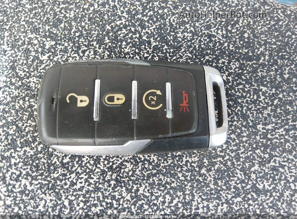 1C6RREFT7KN666930 2019 RAM 1500 Black Widok deski rozdzielczej