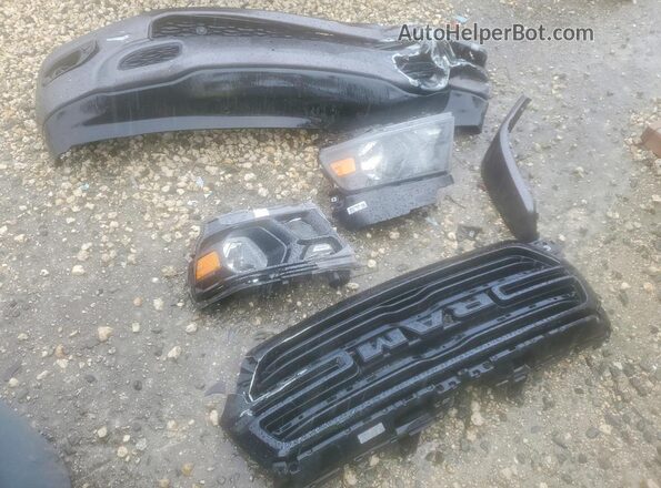 1C6RREFT9MN690326 2021 RAM 1500 Gray Vista del compartimento del motor