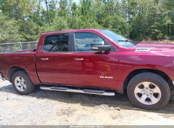 1C6RREFTXLN406832 2020 RAM 1500 Burgundy Vista interior trasera