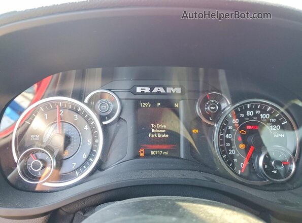 1C6RREFTXMN544582 2021 RAM 1500 Red Սարքավորումների վահանակի տեսք